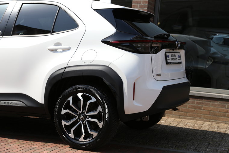 Vehicle Image 21