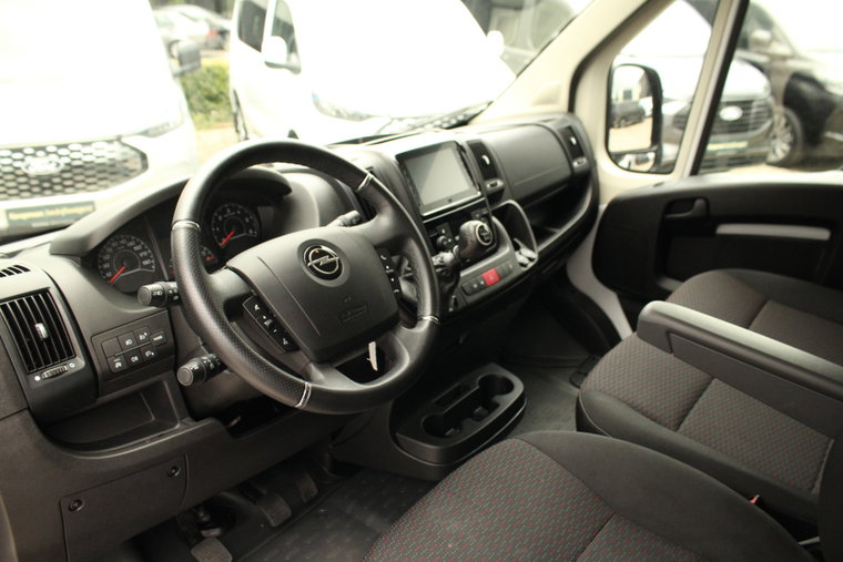Vehicle Image 13