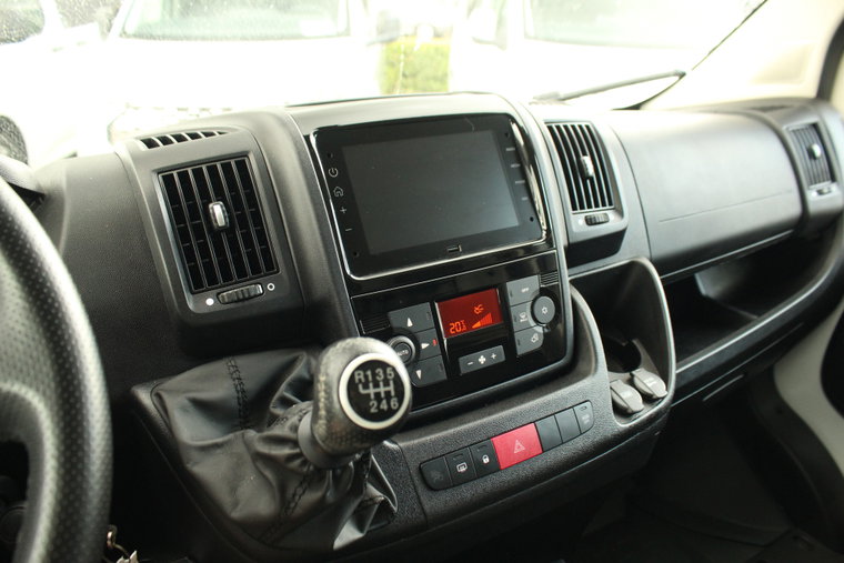 Vehicle Image 24