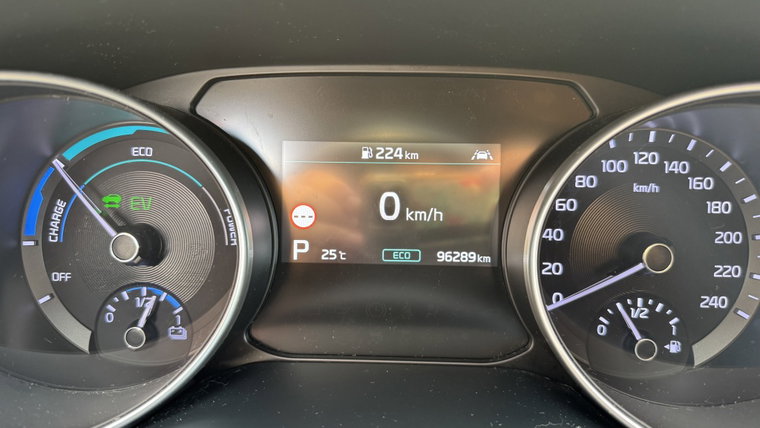Vehicle Image 25
