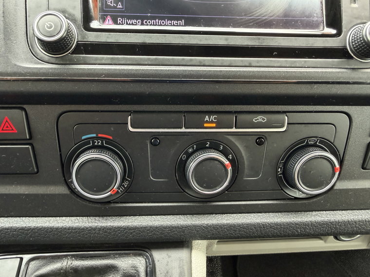 Vehicle Image 27