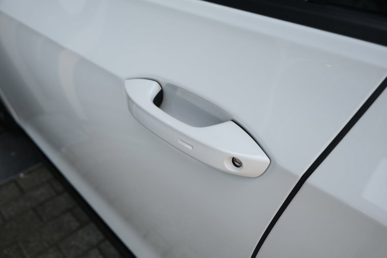 Vehicle Image 33