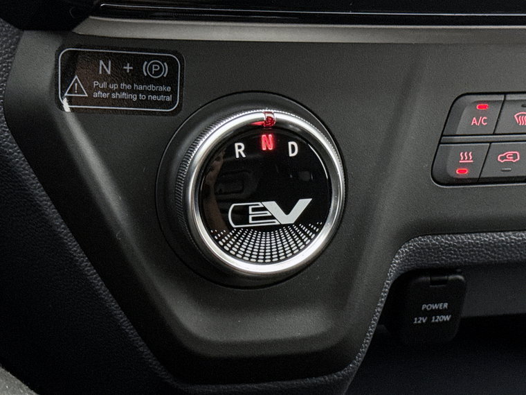 Vehicle Image 23
