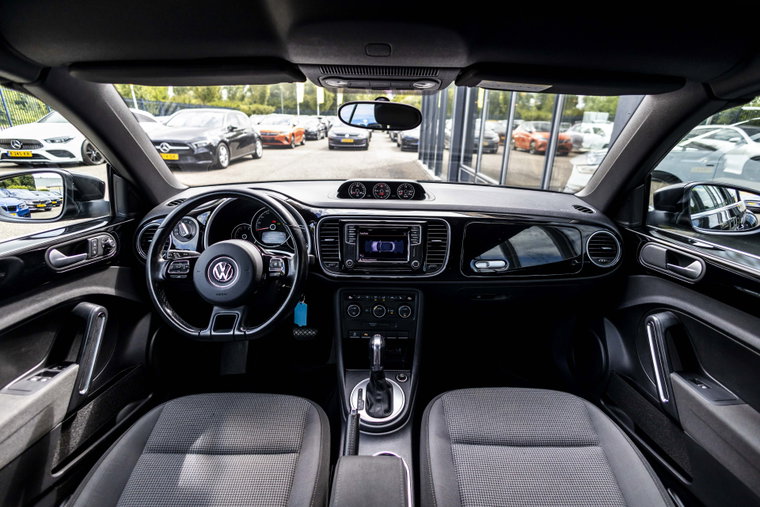 Vehicle Image 21
