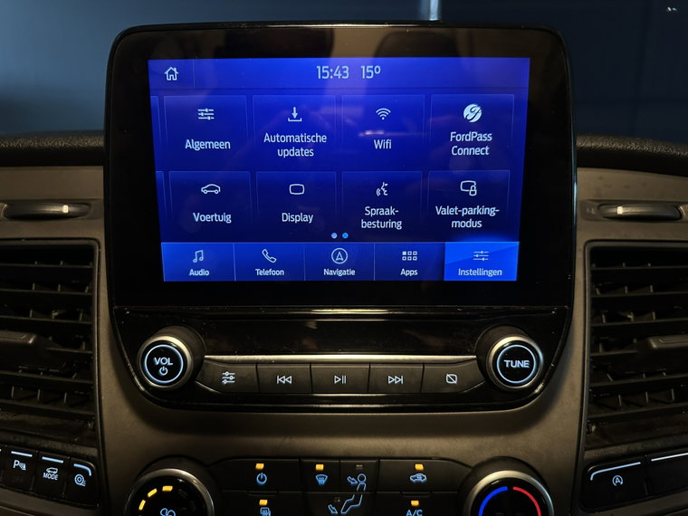 Vehicle Image 16
