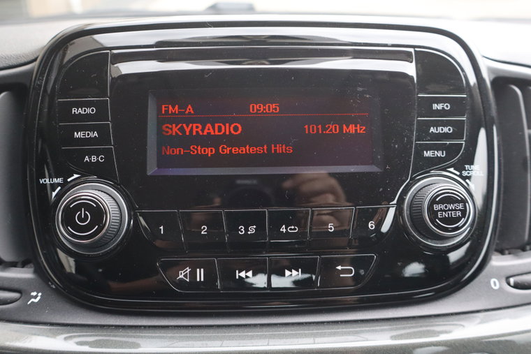 Vehicle Image 11