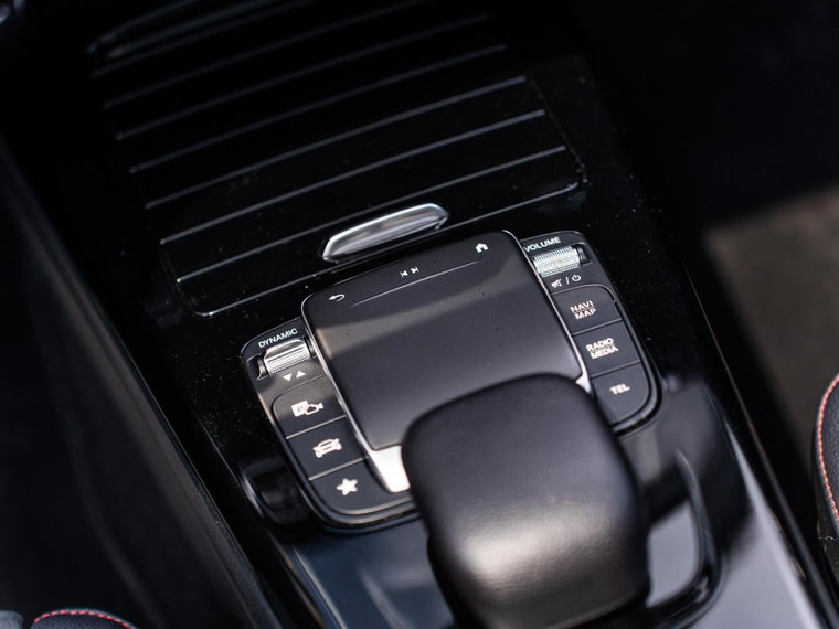 Vehicle Image 25