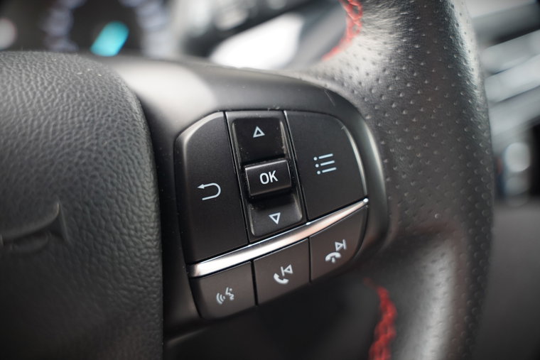 Vehicle Image 37