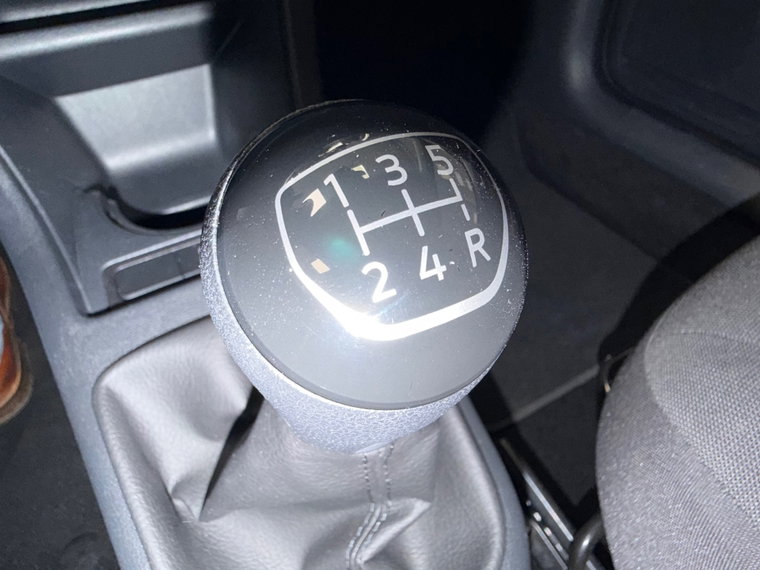 Vehicle Image 22