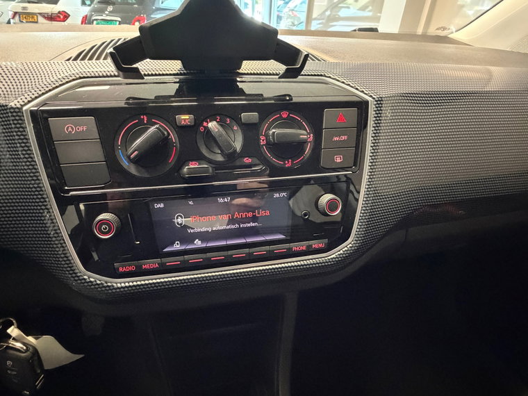 Vehicle Image 26
