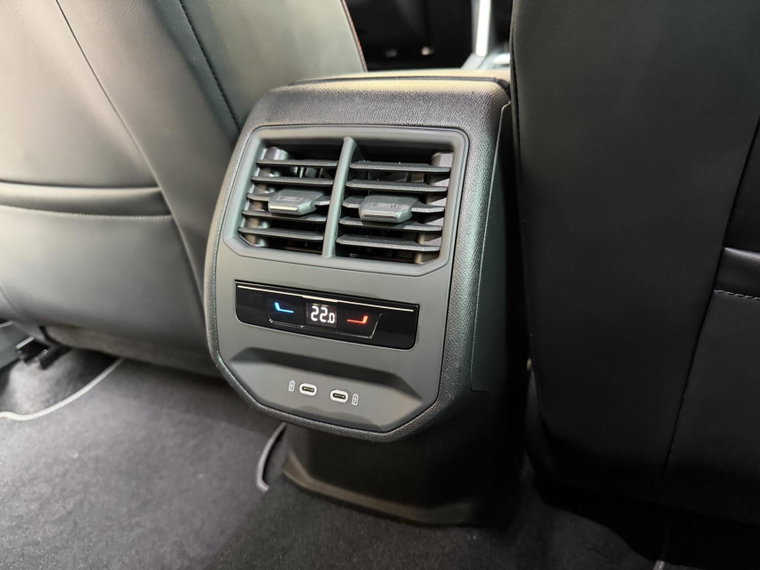 Vehicle Image 48