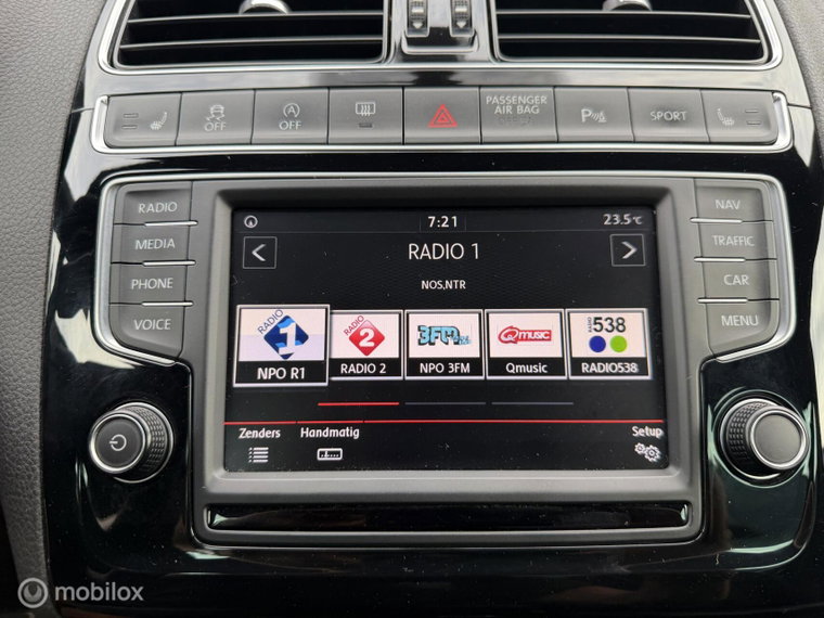 Vehicle Image 45