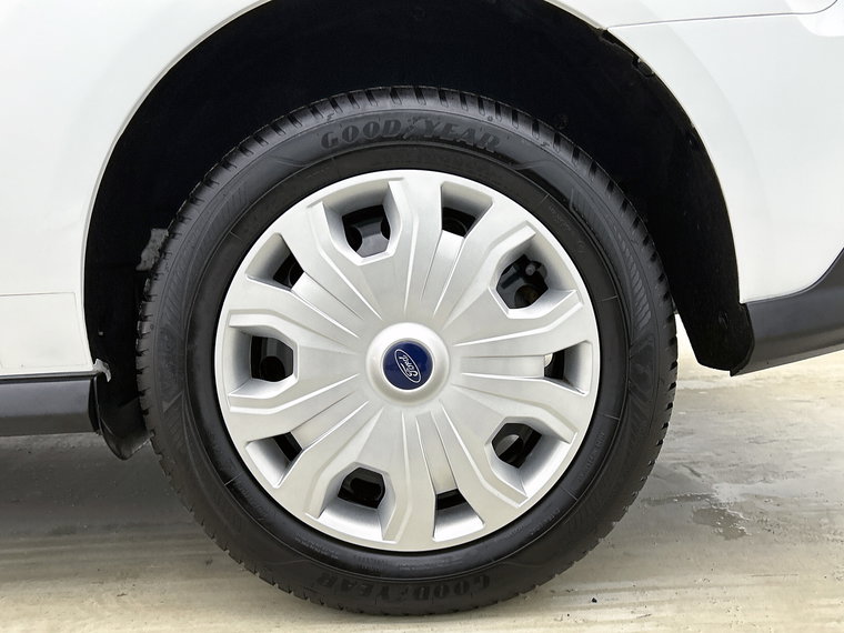 Vehicle Image 35