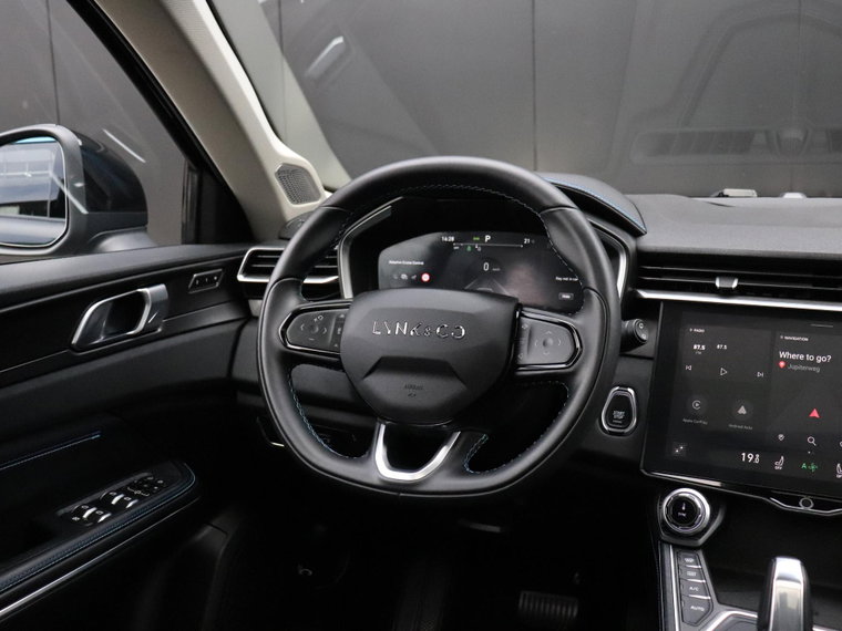 Vehicle Image 23