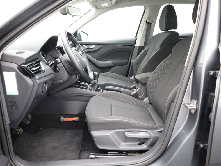Vehicle Image 7