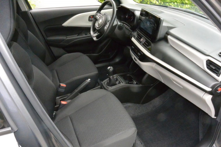 Vehicle Image 23