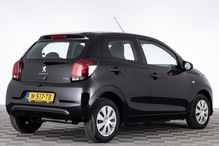 Vehicle Image 18