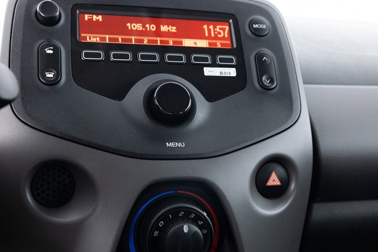 Vehicle Image 10