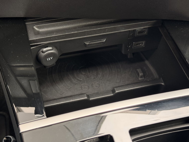 Vehicle Image 38