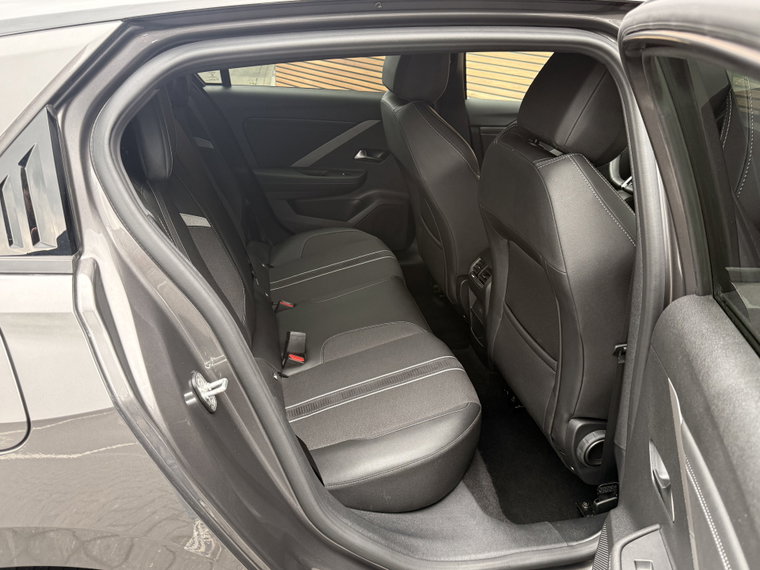 Vehicle Image 45