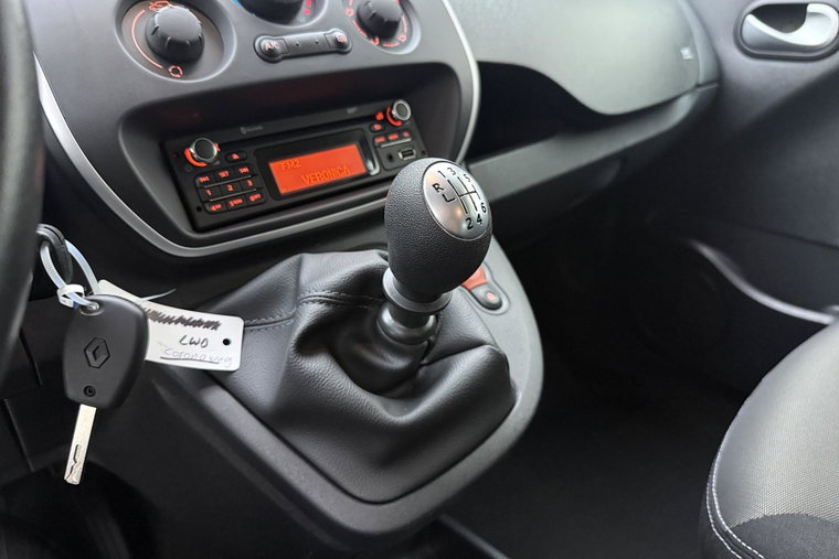Vehicle Image 24