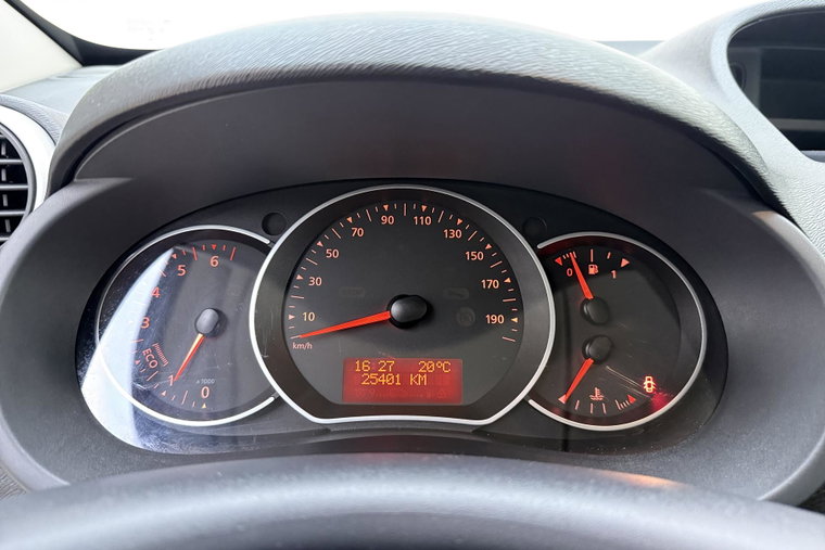 Vehicle Image 26