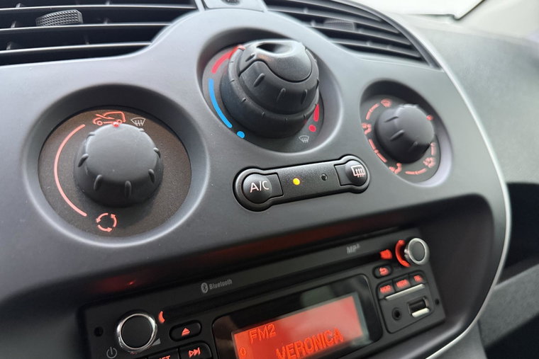 Vehicle Image 28