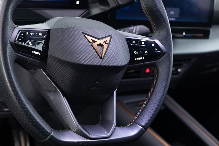 Vehicle Image 10