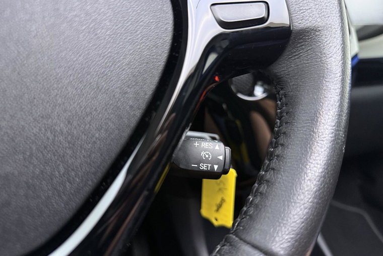 Vehicle Image 26