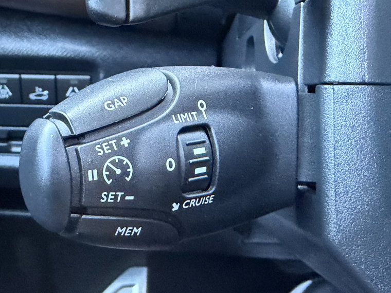 Vehicle Image 28