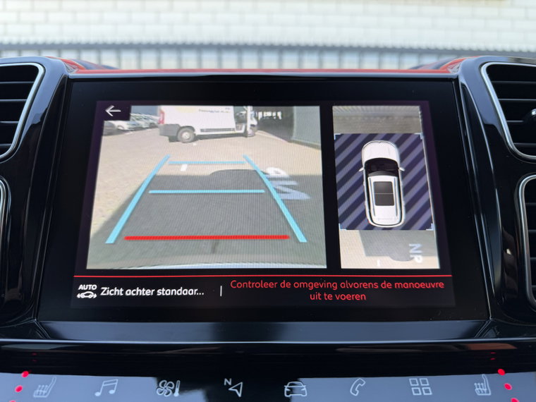 Vehicle Image 36