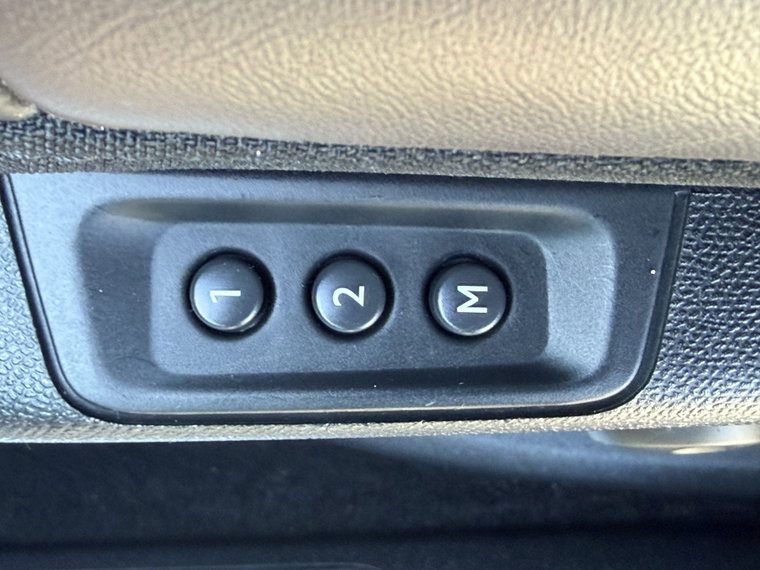 Vehicle Image 39