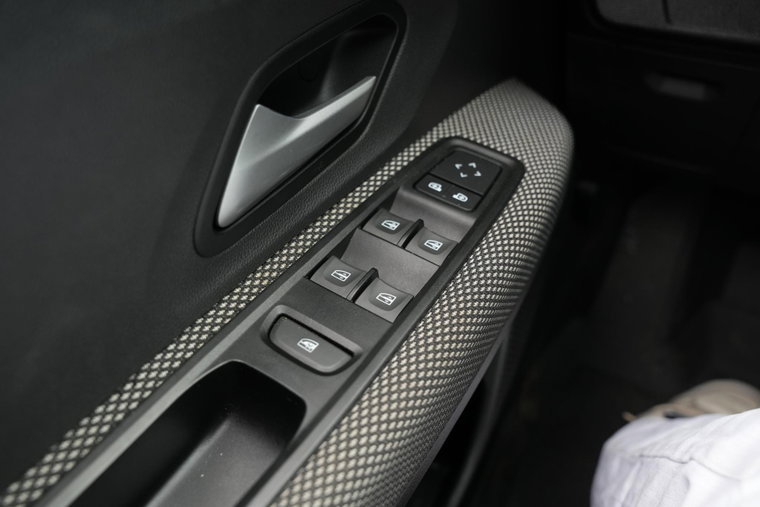 Vehicle Image 31