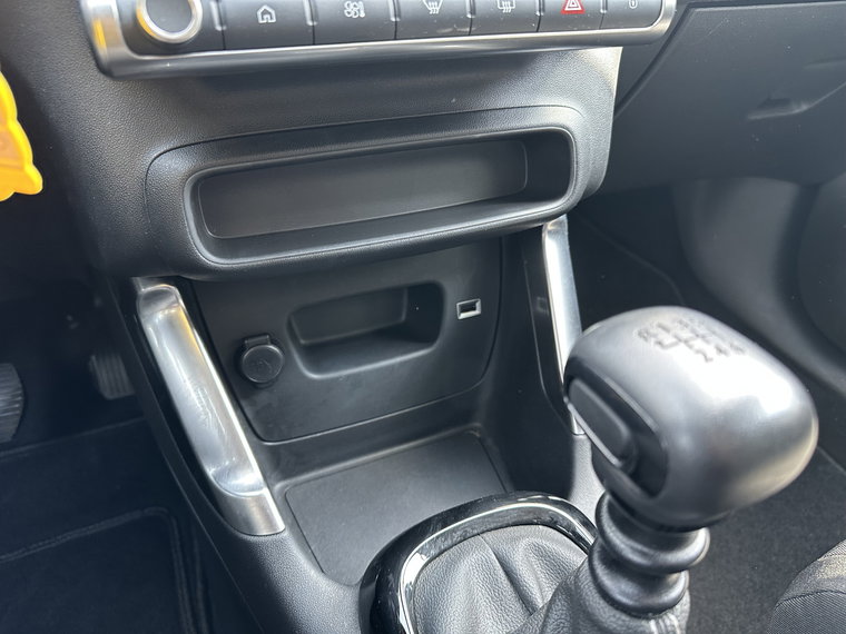Vehicle Image 17