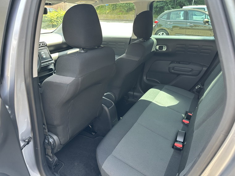 Vehicle Image 22