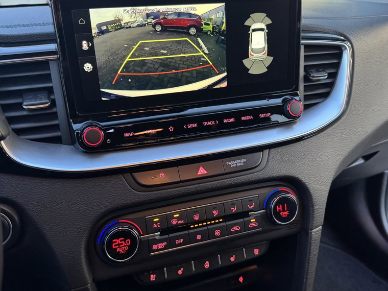 Vehicle Image 35