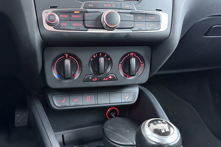 Vehicle Image 24