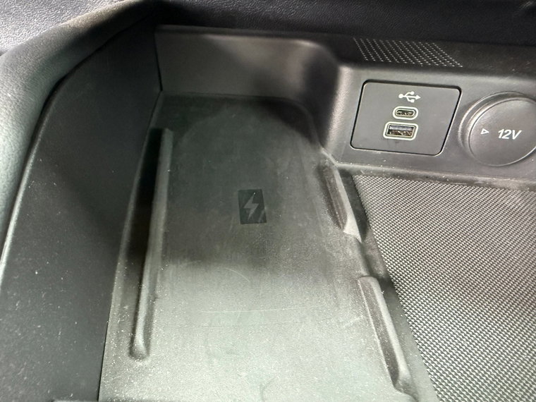 Vehicle Image 24