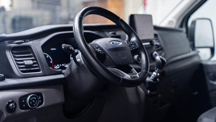 Vehicle Image 15