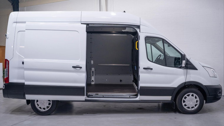 Vehicle Image 8