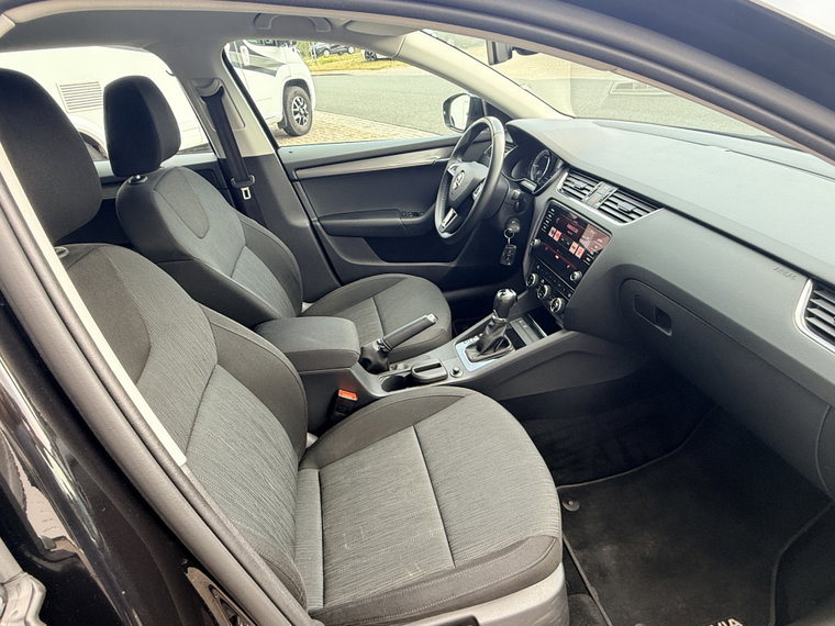 Vehicle Image 30