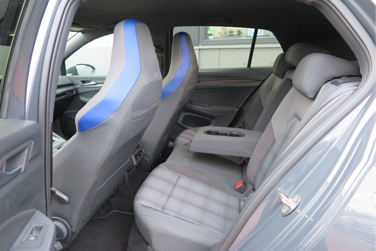 Vehicle Image 24