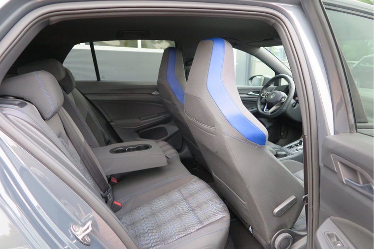 Vehicle Image 38