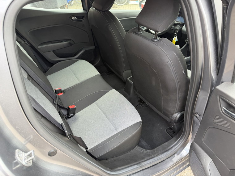Vehicle Image 17
