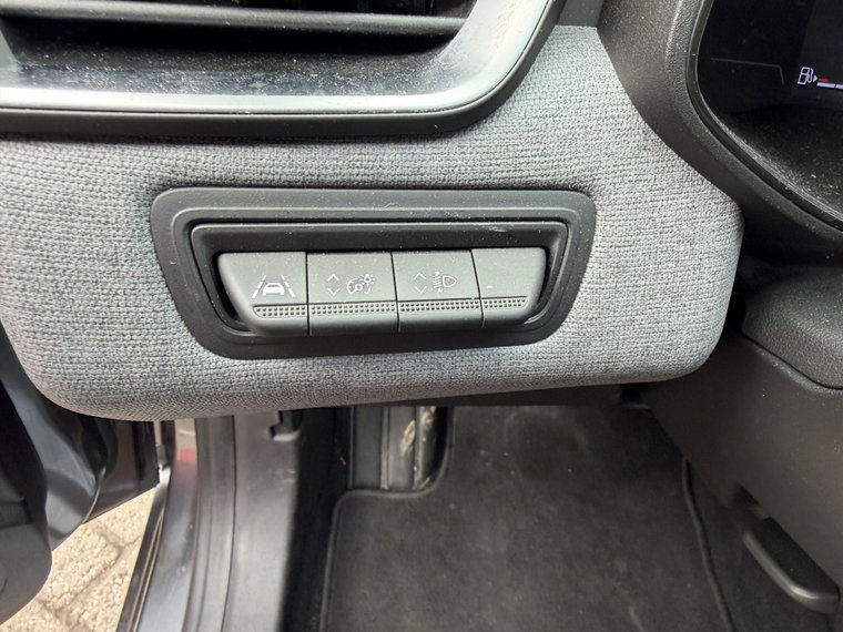 Vehicle Image 24