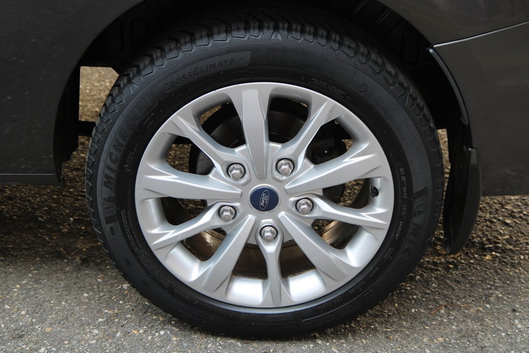 Vehicle Image 17