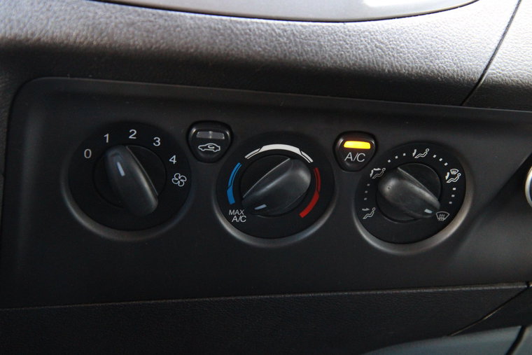 Vehicle Image 27