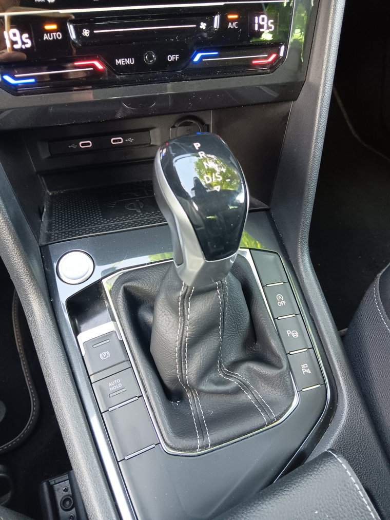 Vehicle Image 28
