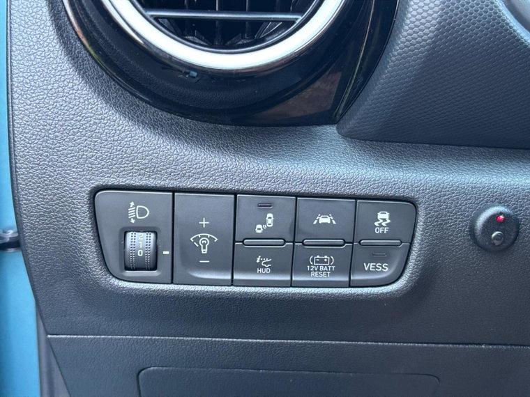 Vehicle Image 24