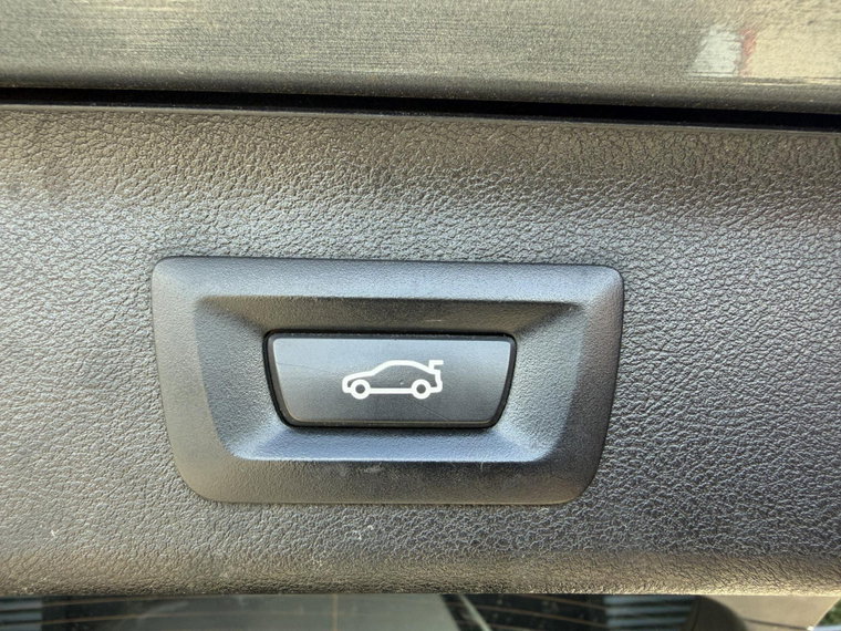 Vehicle Image 29